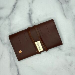 Rustico genuine leather cord holder